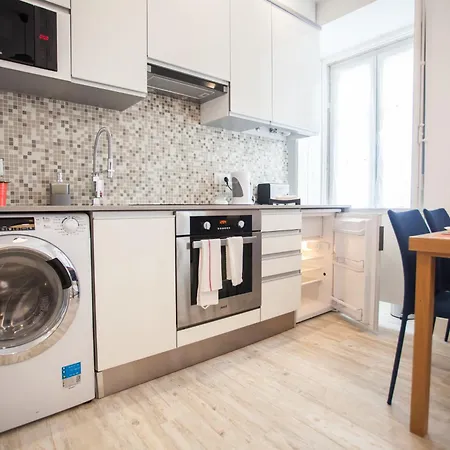 Cosy Retreat In Centre *